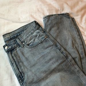 American Eagle Mom Jeans